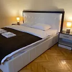 White On Center *