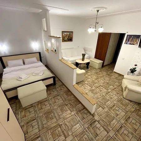 White On Center * לבוב