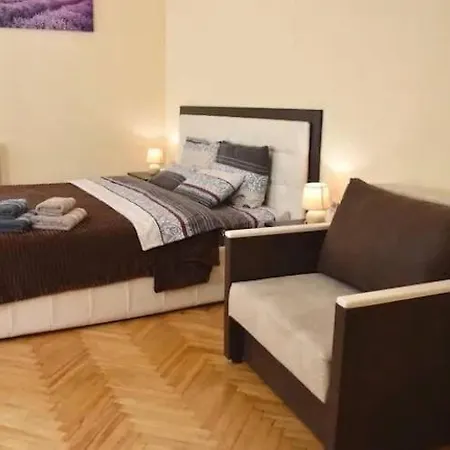 Apartamento White On Center