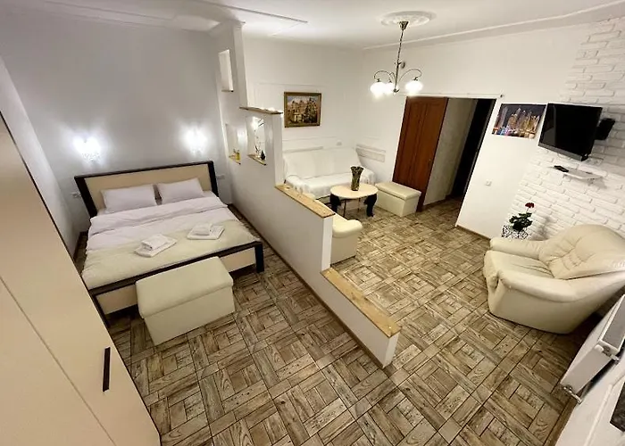 White On Center * Leopoli