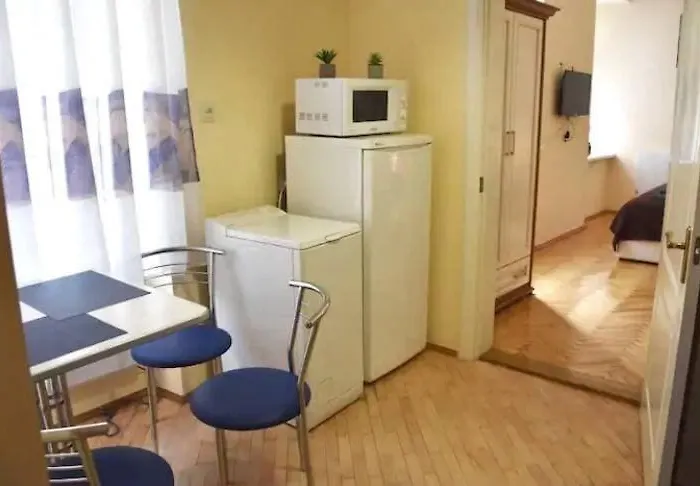 White On Center דירה