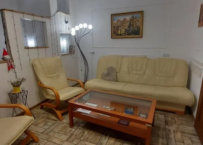 White On Center דירה *