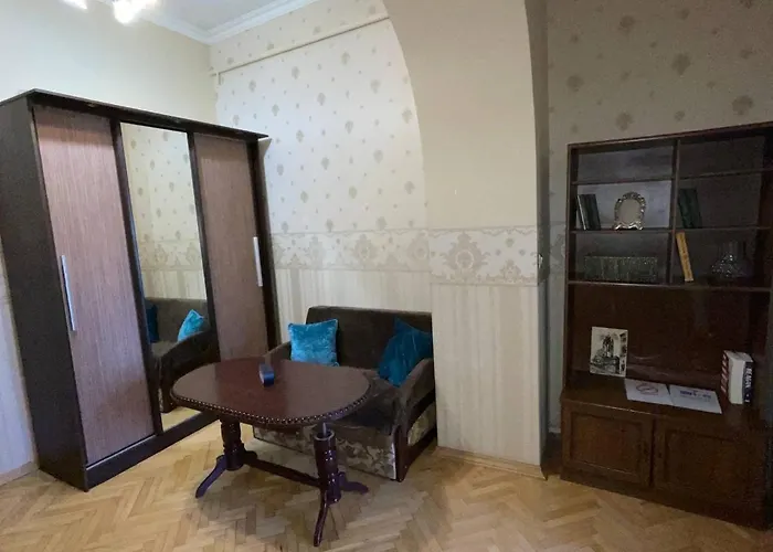 White On Center * Lemberg