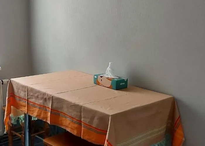 דירה White On Center